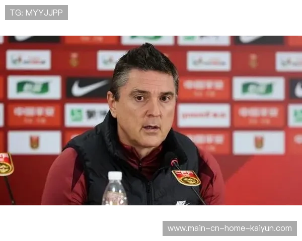 奥林匹亚科斯前场实力联盟顶级 富尼耶米卢蒂诺夫攻防俱佳